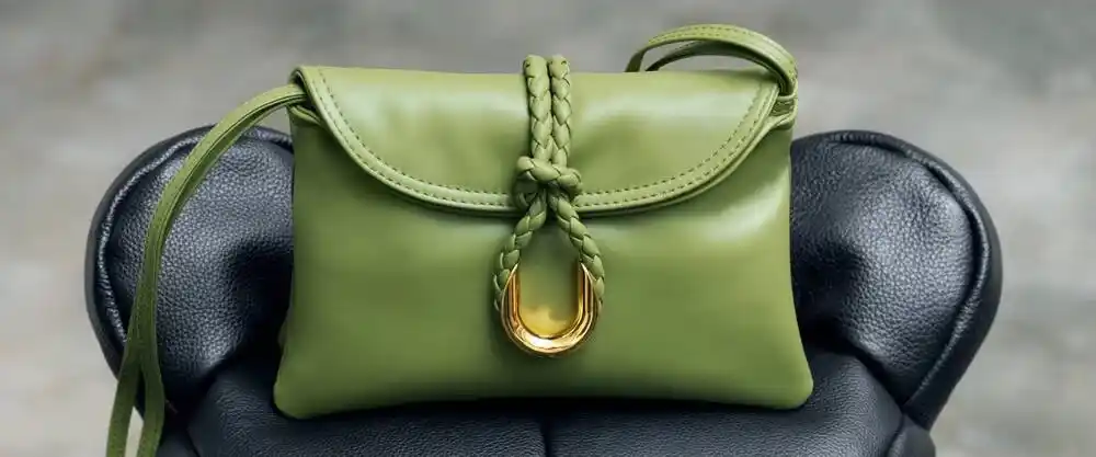 보테가베네타 가방 종류 ⑦ 리베르타